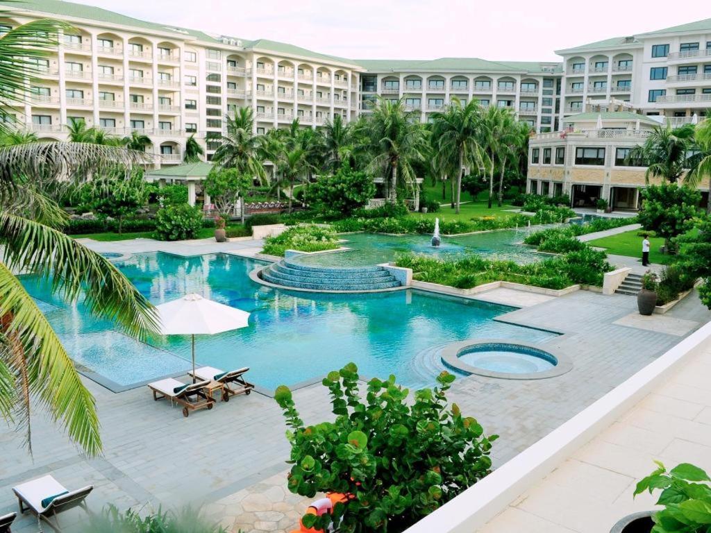 Olalani Resort & Condotel Дананг Екстер'єр фото