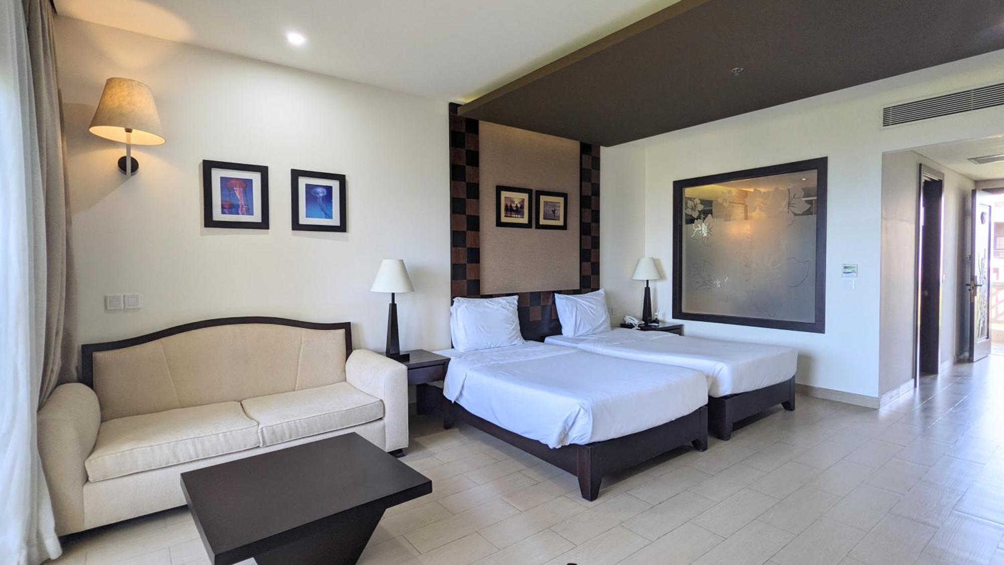 Olalani Resort & Condotel Дананг Екстер'єр фото