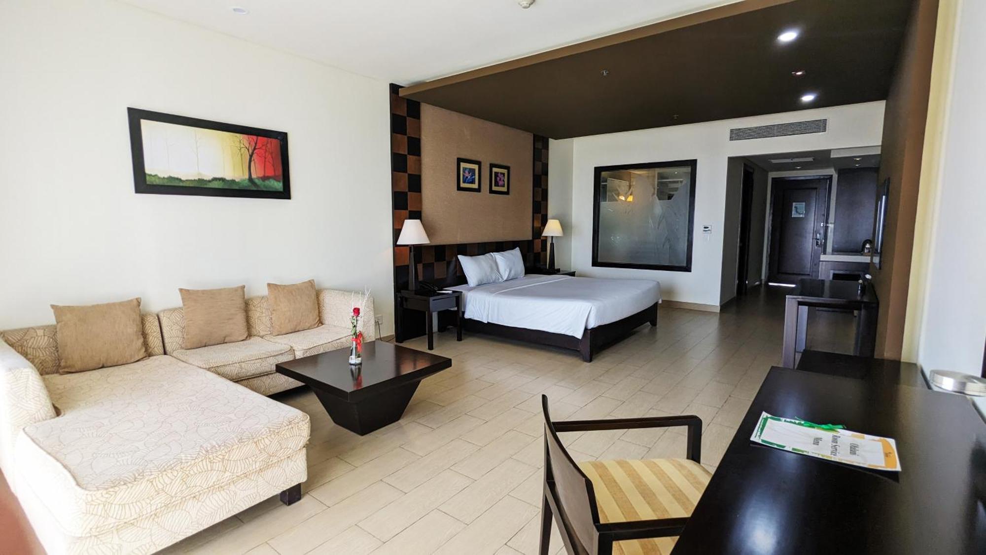 Olalani Resort & Condotel Дананг Екстер'єр фото