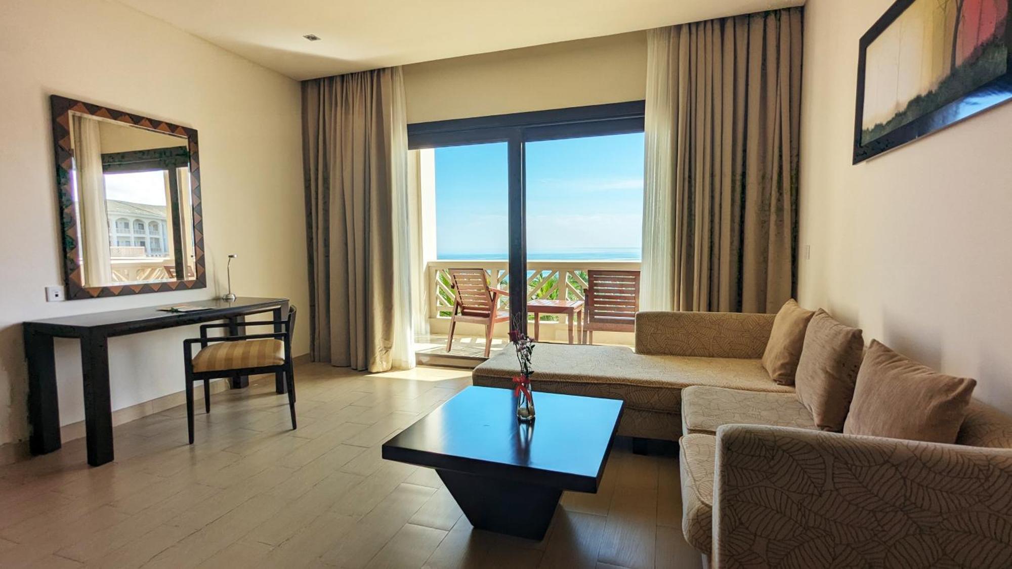 Olalani Resort & Condotel Дананг Екстер'єр фото