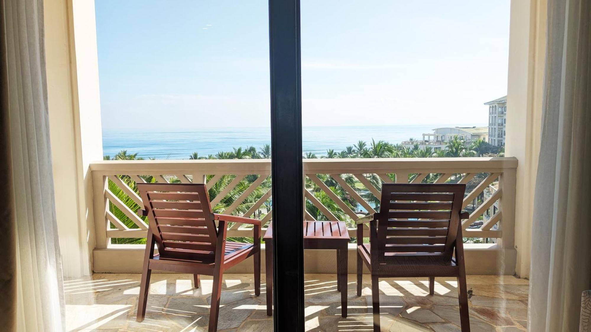 Olalani Resort & Condotel Дананг Екстер'єр фото