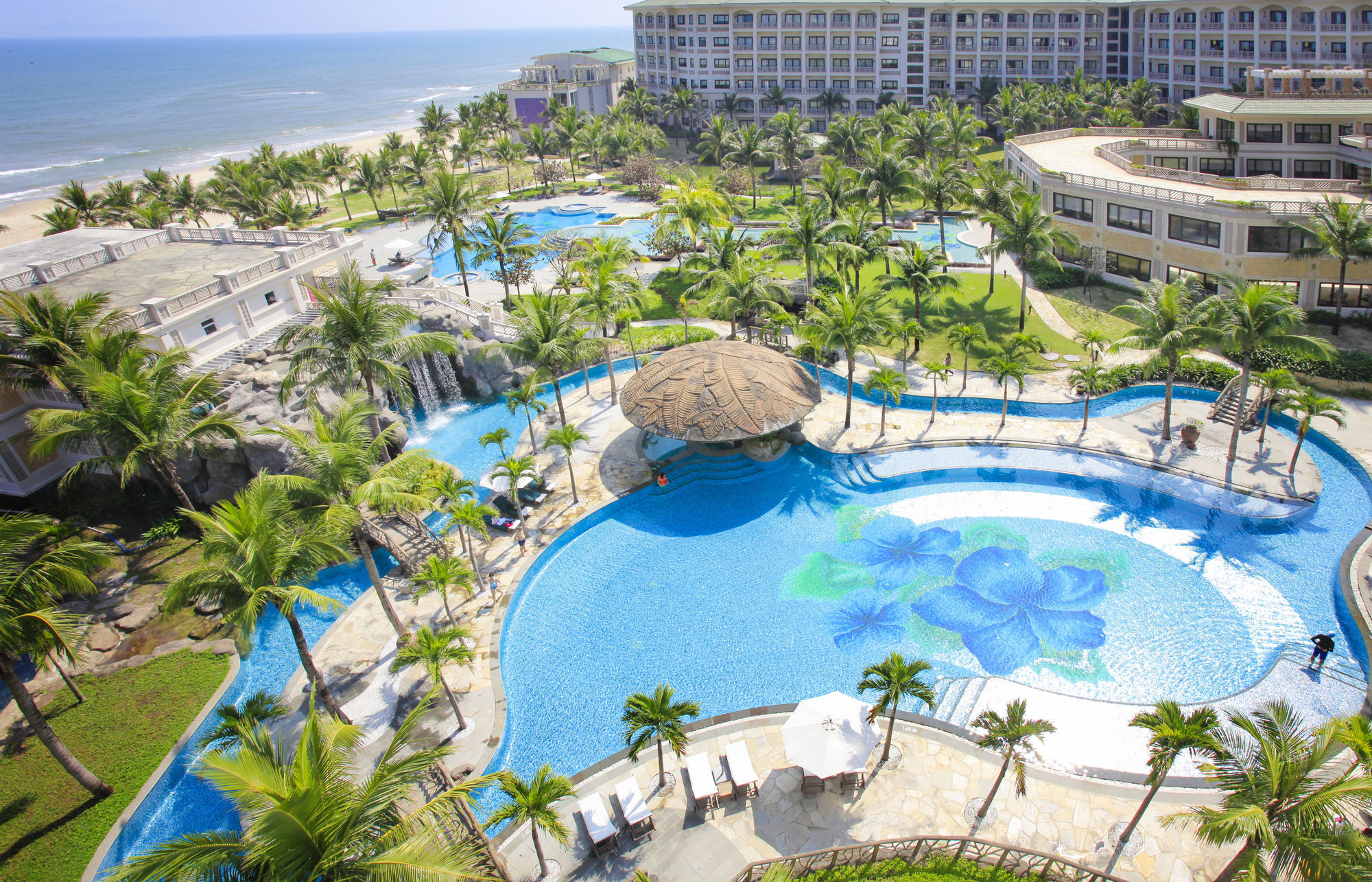 Olalani Resort & Condotel Дананг Екстер'єр фото